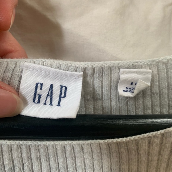 GAP Sweater - Picture 4 of 4
